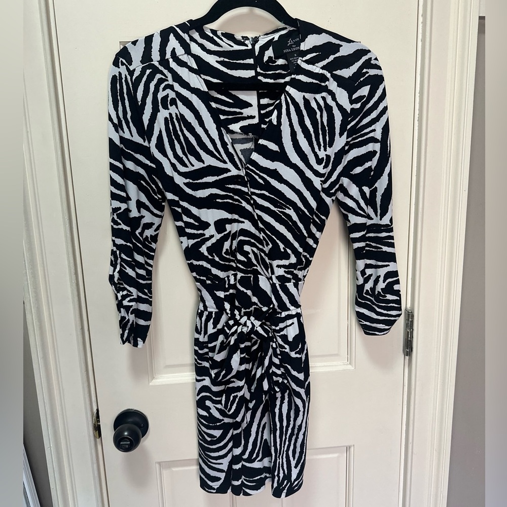 Comfy Zebra Print Short Romper with Pockets and Waist Tie Sz S Nina Leonard